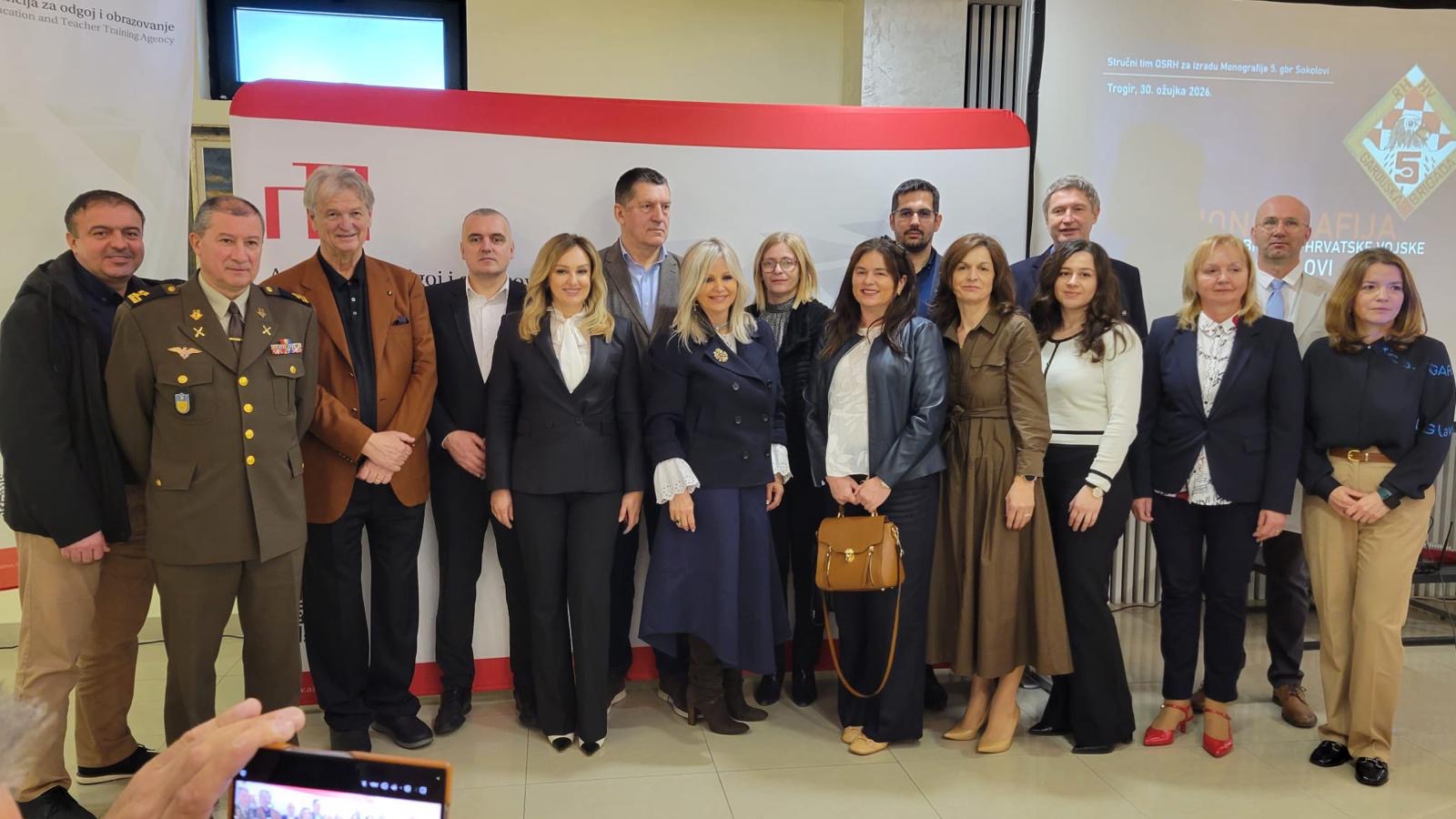 af8ee6b1 6642 4848 88c8 a16f988fe164